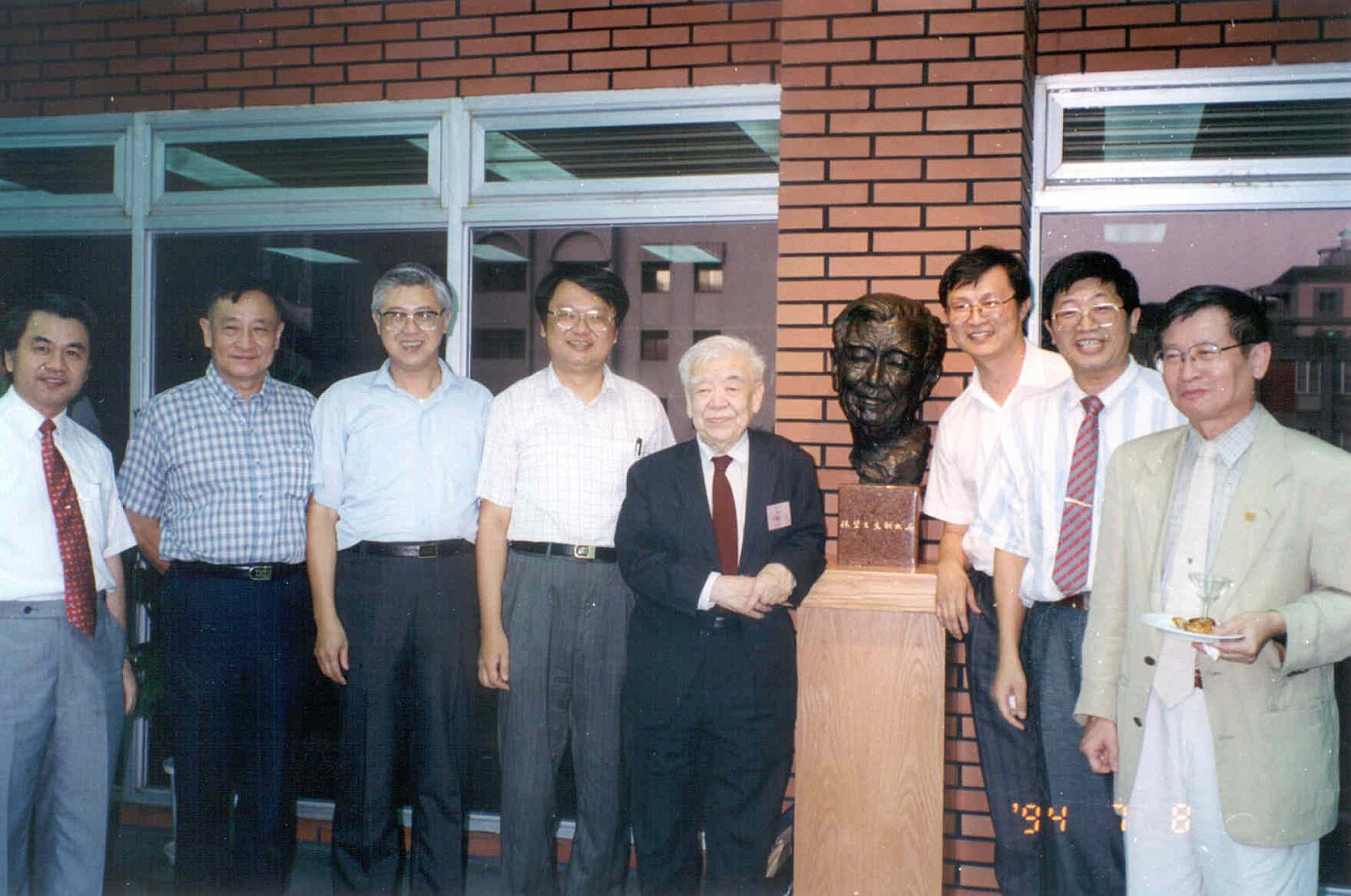1994-07-08 The unveiling ceremony of the bronze statue of former president Mr. Wu Ta-you