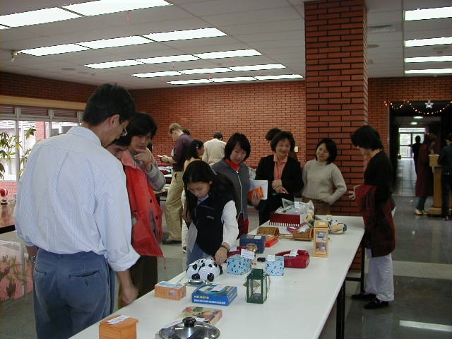 2001-12-19 跳蚤市場