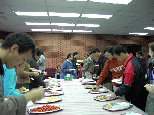 2003-01-02 迎接2003年及恭喜黃柏壽研究員再度榮獲國科會傑出研究獎